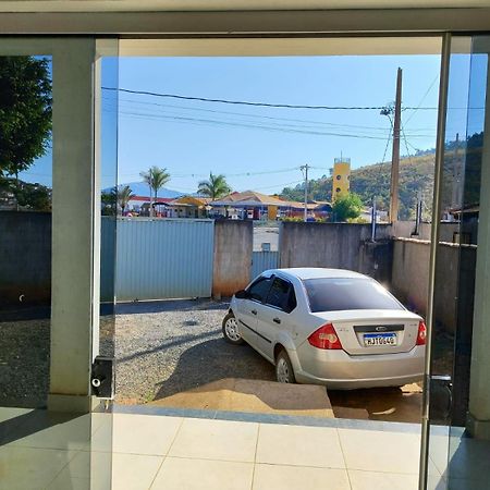 Capitólio Casa Espacosa Em Frente A Pracinha מראה חיצוני תמונה