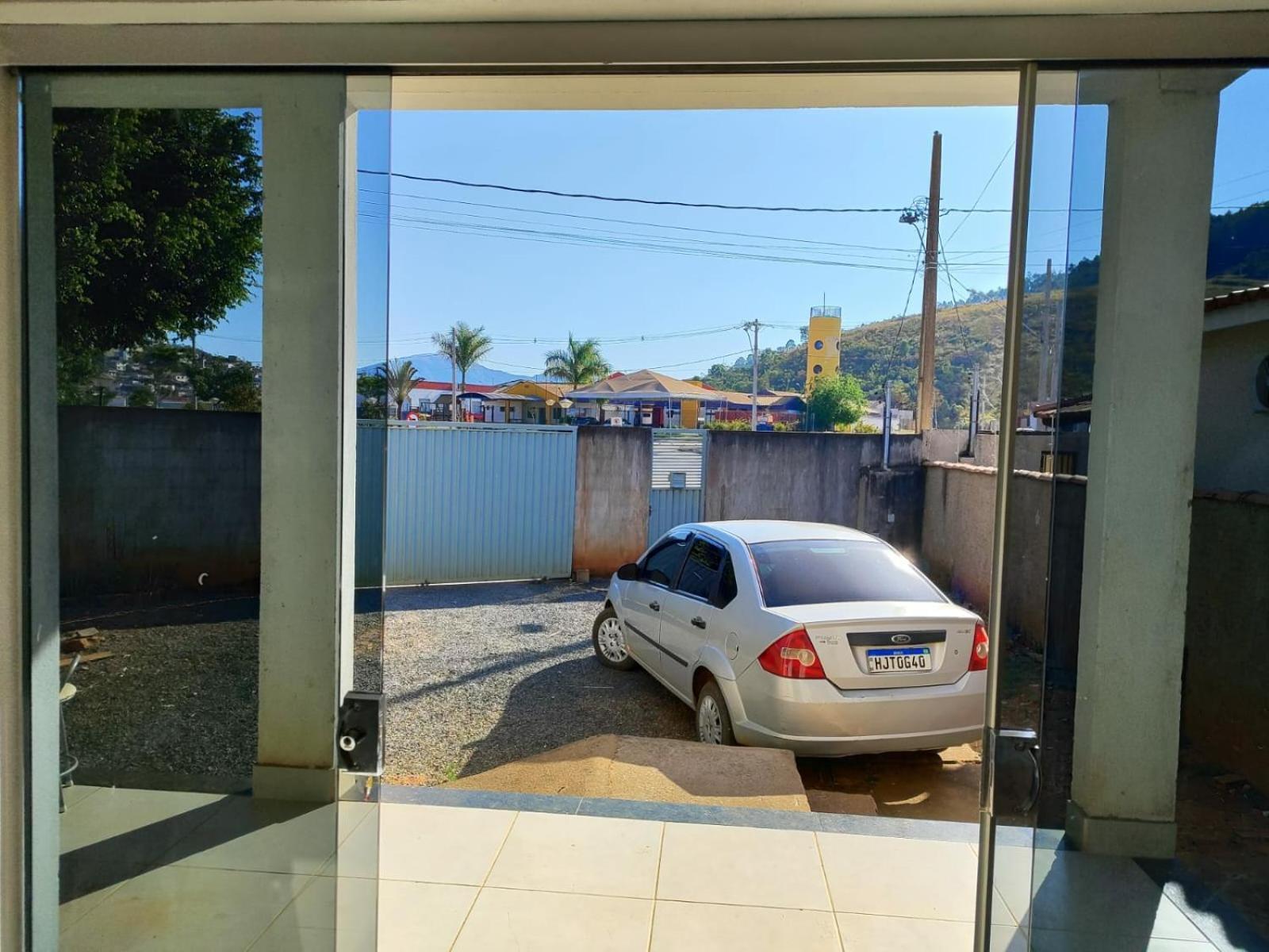 Capitólio Casa Espacosa Em Frente A Pracinha מראה חיצוני תמונה